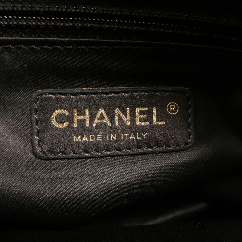 CHANEL 牛皮皮革Petite Timeless Tote金扣肩背袋-5