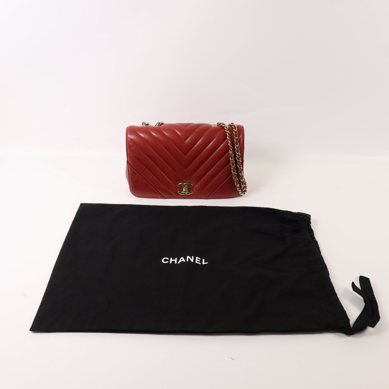 CHANEL 牛皮皮革Chevron Flap Bag金扣鏈帶肩背袋-8