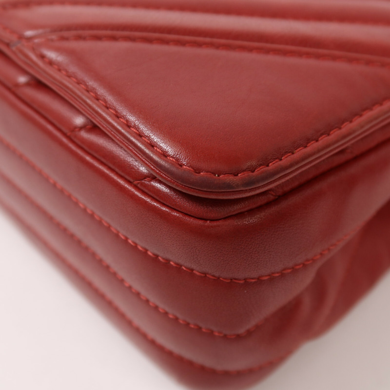 CHANEL 牛皮皮革Chevron Flap Bag金扣鏈帶肩背袋-11