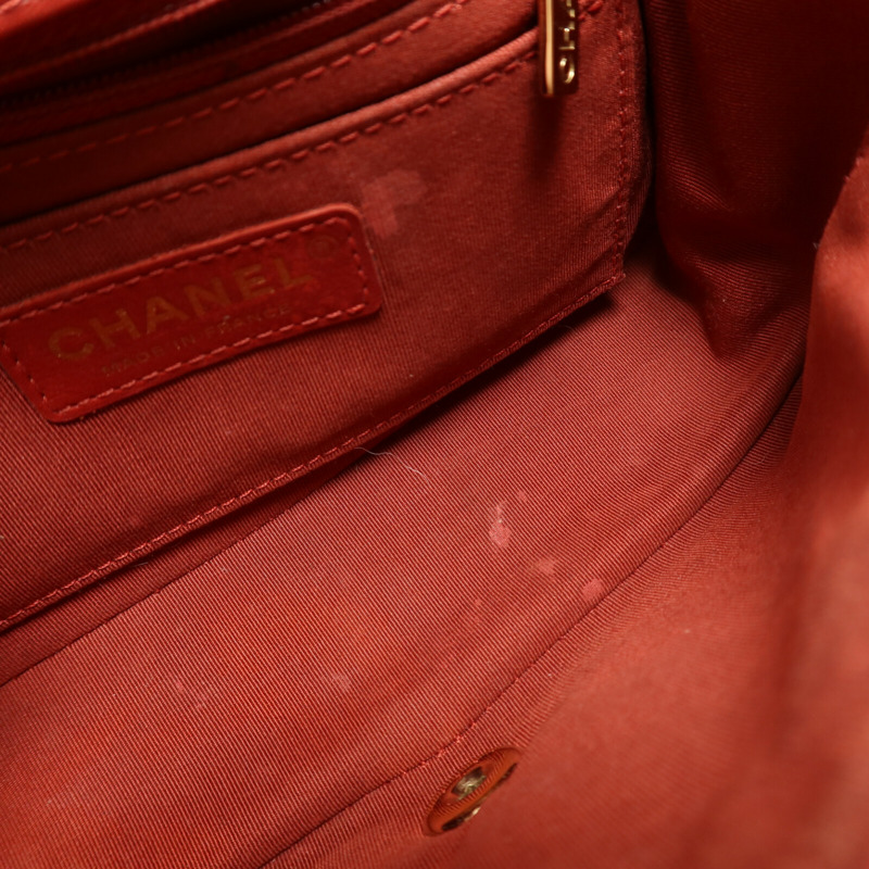 CHANEL 牛皮皮革Chevron Flap Bag金扣鏈帶肩背袋-15