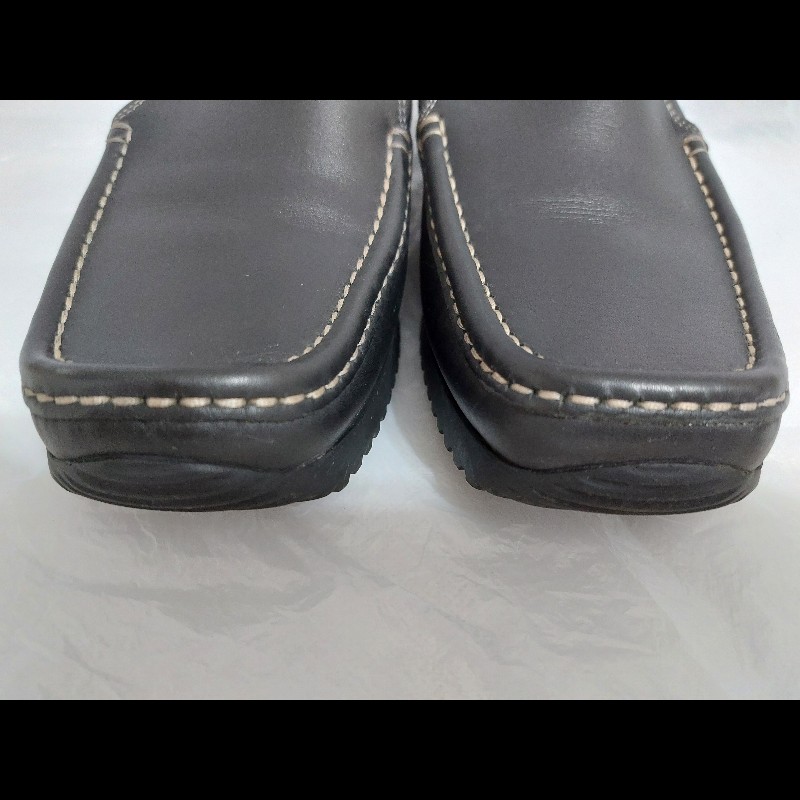 Bally 經典黑色皮革樂福鞋 - 對比車縫線細節 (FR 38)-2