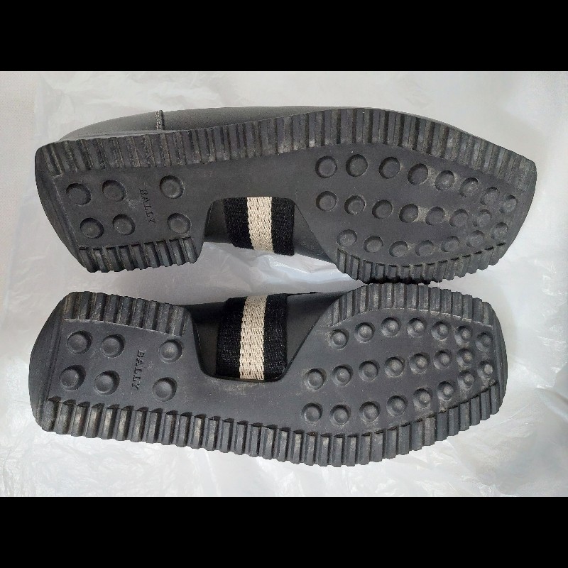 Bally 經典黑色皮革樂福鞋 - 對比車縫線細節 (FR 38)-10