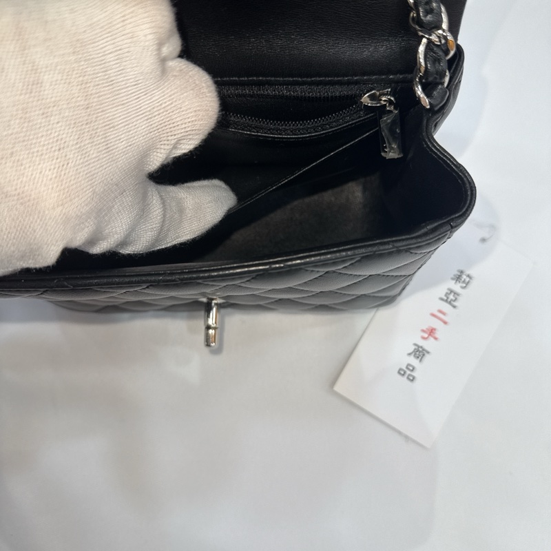 莉亞精品♡ Chanel A35200 黑銀方胖 二手-16