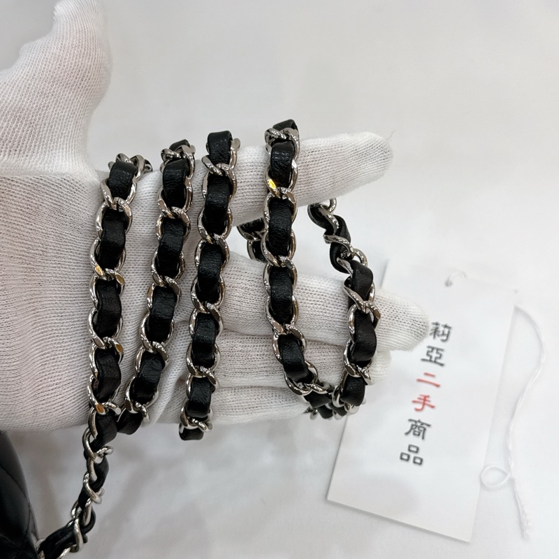 莉亞精品♡ Chanel A35200 黑銀方胖 二手-18