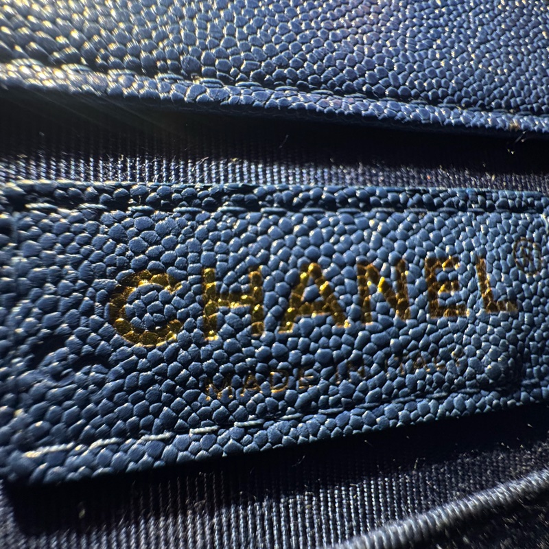Chanel Boy Bag牛皮純色菱格絎縫方形雙C鎖扣單肩包-9