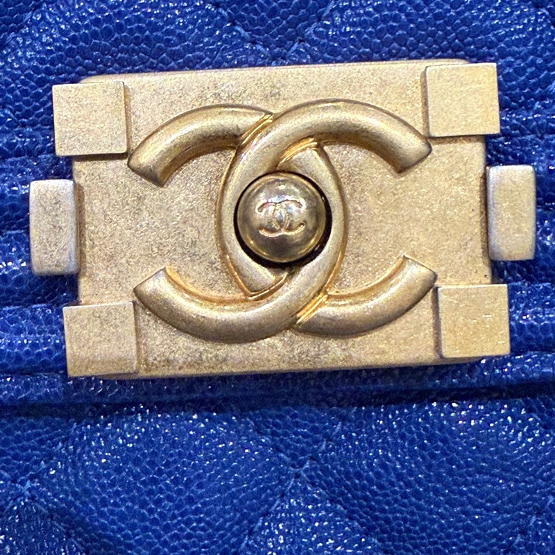 Chanel Boy Bag牛皮純色菱格絎縫方形雙C鎖扣單肩包-18