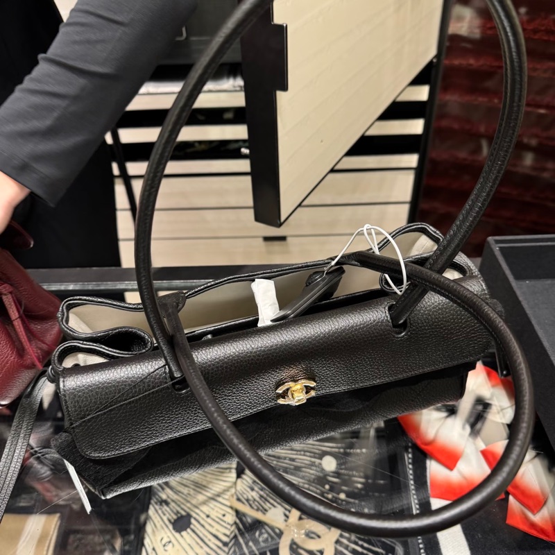 Chanel 全新🔥現貨 法棍包 荔枝牛皮 黑金-2