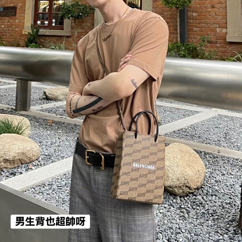 莉亞精品♡BALENCIAGA 老花 咖色 手機包 二手-2