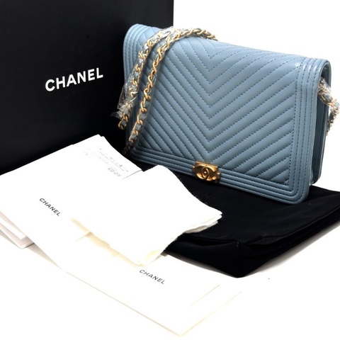 CHANEL LeboyWOC藍色 金扣V紋肩背斜背包19*13*4 98新配件盒子塵袋購證 毛氈布