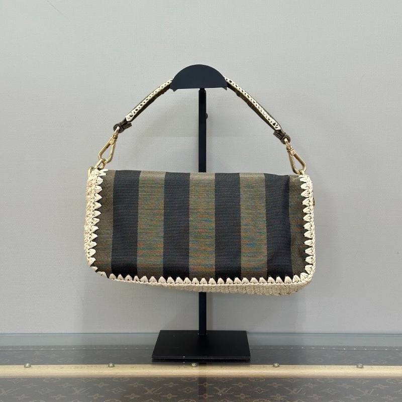 FENDI 老花拼編織法棍手提肩背斜背包28*12*7 98新配件塵袋-6