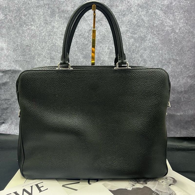 98新 LouisVuitton路易威登男士牛皮荔枝紋公文包 尺寸37×30cm 沒有鎖頭沒有肩帶-1