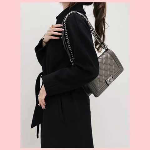 CHANEL灰色珠光緞面外縫線leboy小號肩背斜背包20*13*6 98新配件盒子塵袋保卡