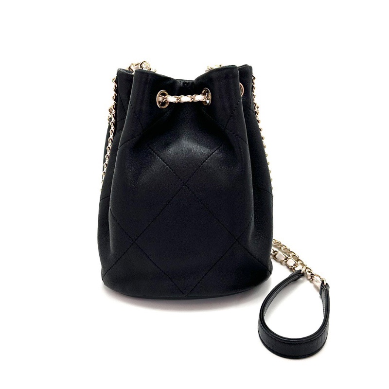 CHANEL 黑金抽繩水桶肩背斜背包15*19*12 98新配件塵袋-6