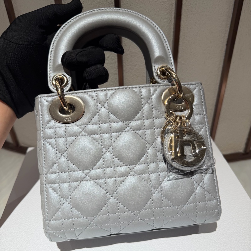 【99新 ✨ 全網最低價！】Lady dior mini 戴妃三格 灰色金扣 羊皮（下單前先詢問庫存❗️）-0