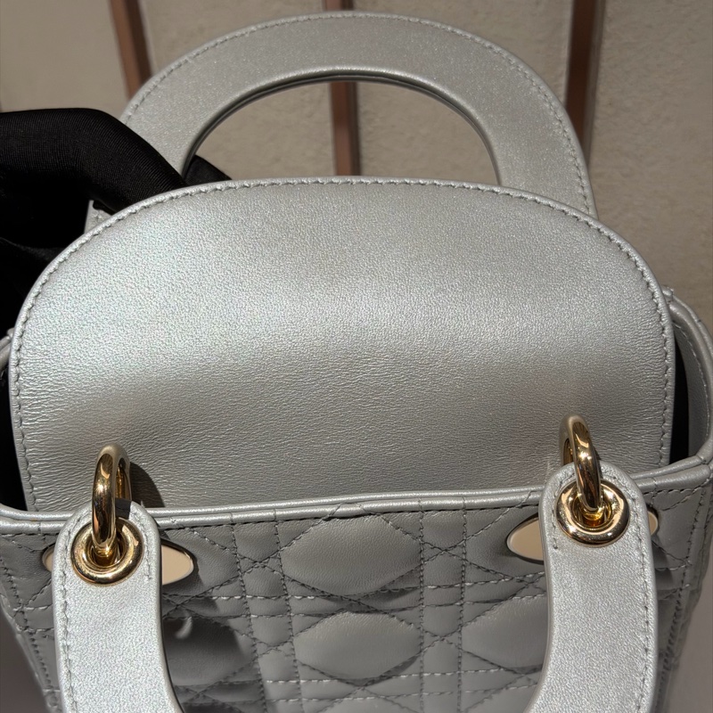 【99新 ✨ 全網最低價！】Lady dior mini 戴妃三格 灰色金扣 羊皮（下單前先詢問庫存❗️）-18