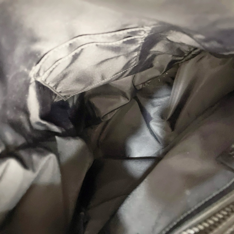 gucci 限量虎頭刺繡後肩包背包32*14*42 98新配件塵袋-2