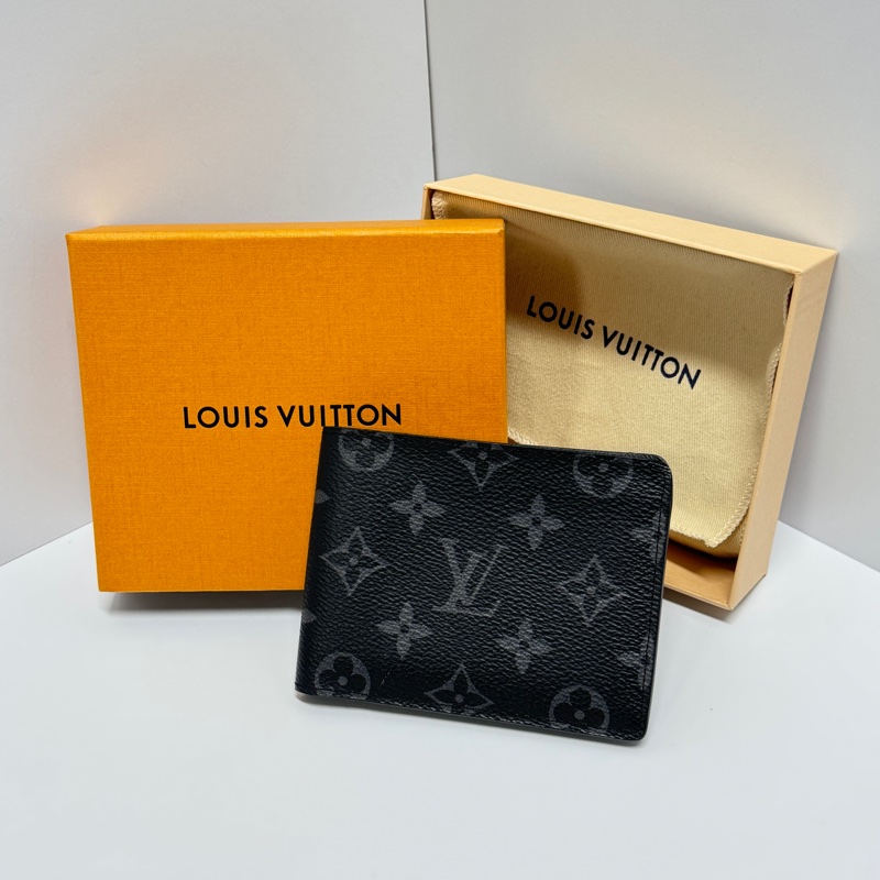 【全套配件🎁】 LV 黑武士 黑老花 經典短夾 （專櫃24,000）-0