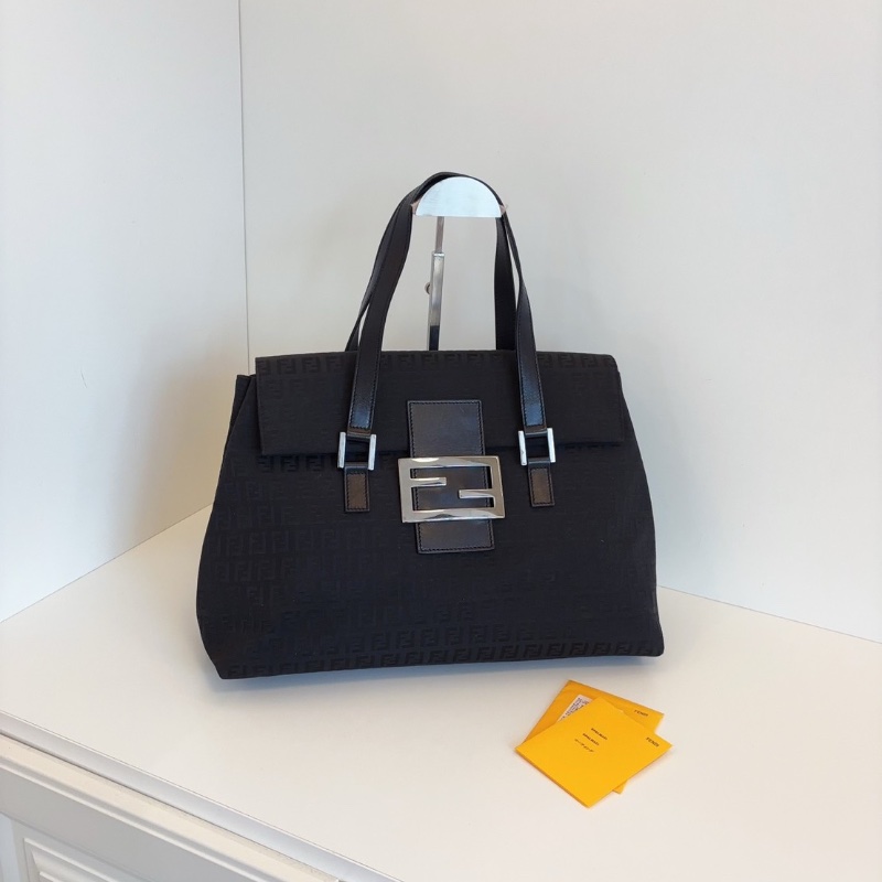 Fendi 黑銀老花帆布法棍大胖丁腋下托特包38*25*16  98新配件塵袋-1