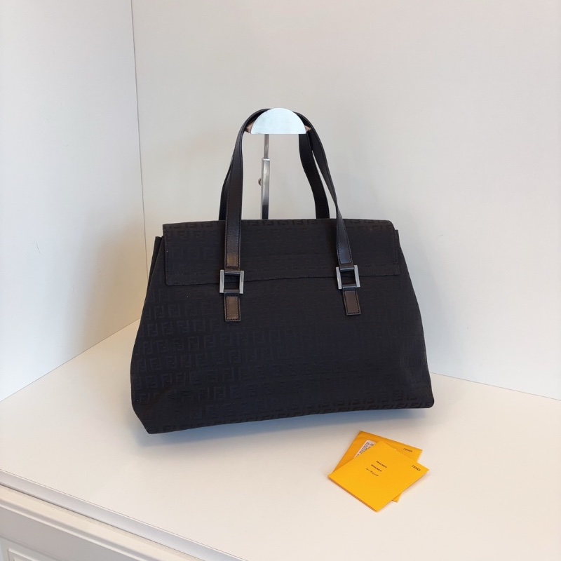 Fendi 黑銀老花帆布法棍大胖丁腋下托特包38*25*16  98新配件塵袋-8