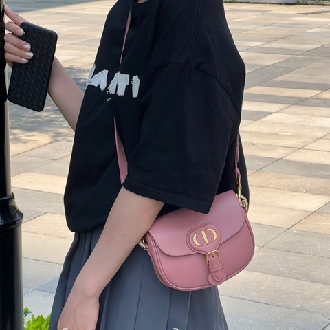 Dior 新色薔薇粉 Bobby馬鞍包 小號17*13*5  98新配件塵袋保卡購證