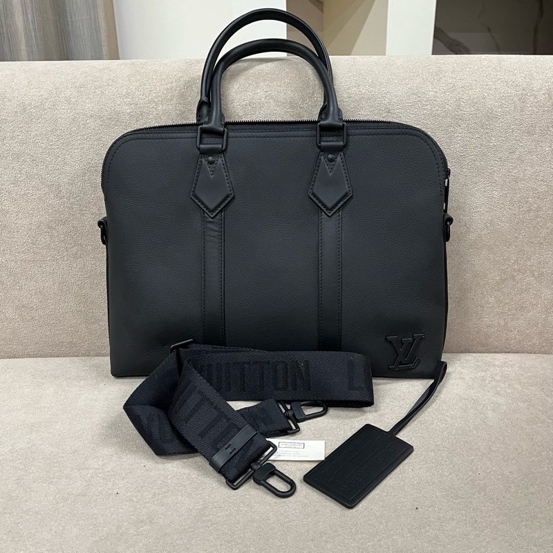 LV 路易威登 Takeoff 黑色公文包 純牛皮 芯片款 配件皮牌肩帶 38*7*28-0