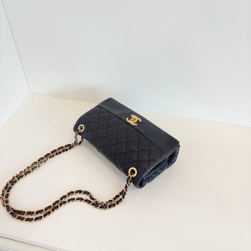 Chanel 黑金油臘皮拼光面牛皮 季節CF 口蓋包 25*17*6  98新配件塵袋-7