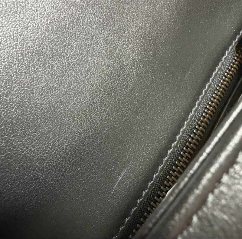 GUCCI GG Marmont 肩背包 小號 26 黑色 金扣-42