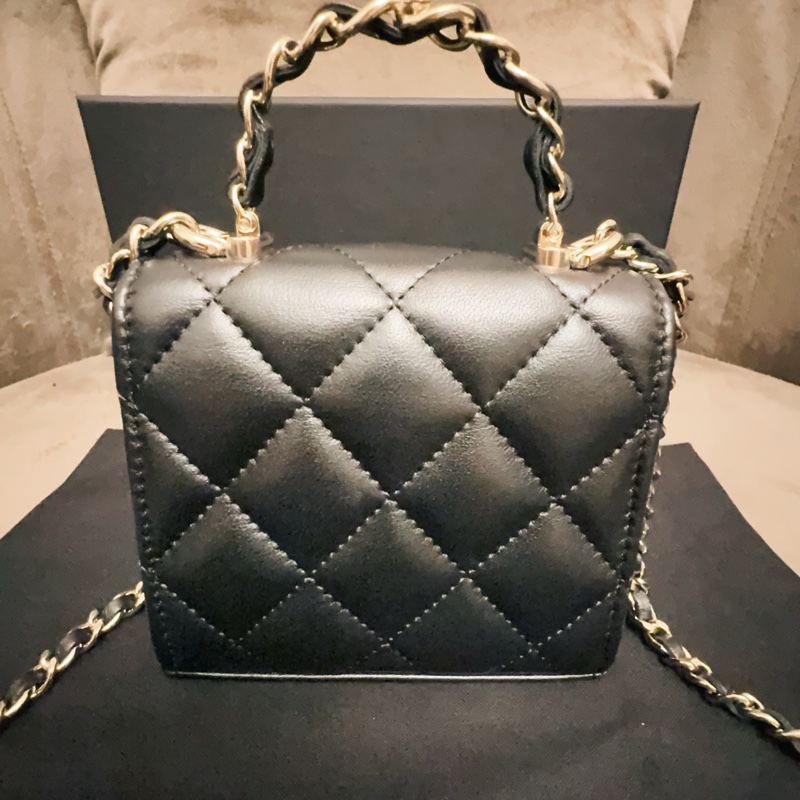 Chanel｜23K雙C皮穿鍊手柄小包-8