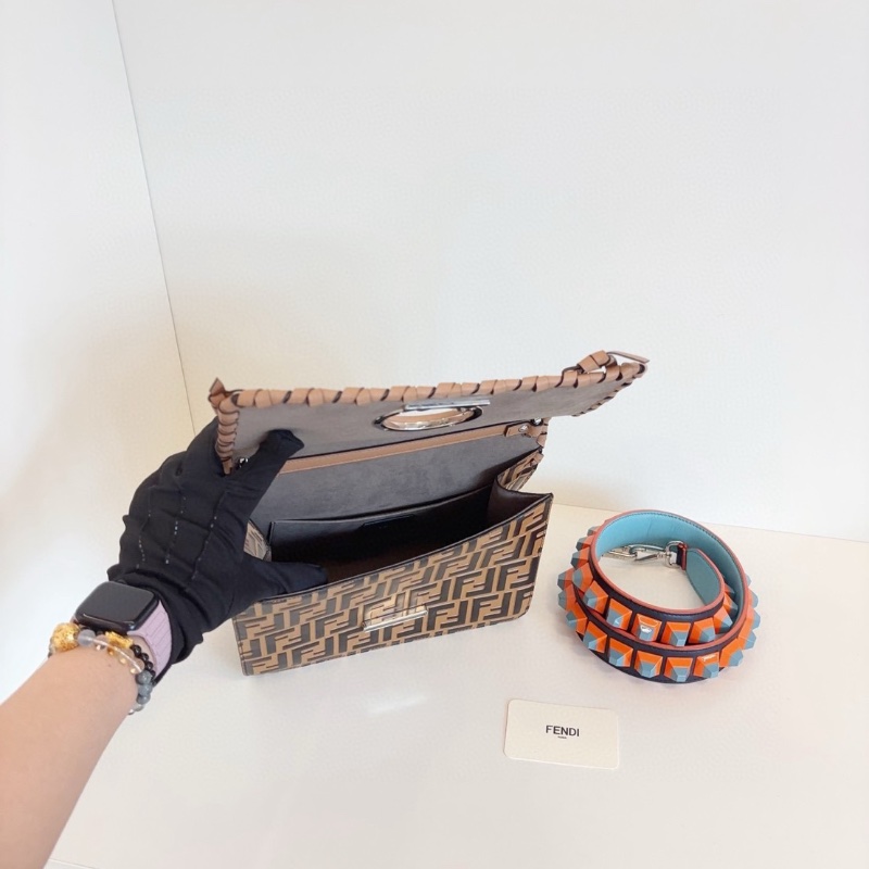 Fendi 經典FF老花手柄 編織包邊 搭配亞克力積木肩帶 25*17*10  98新配件塵袋-3