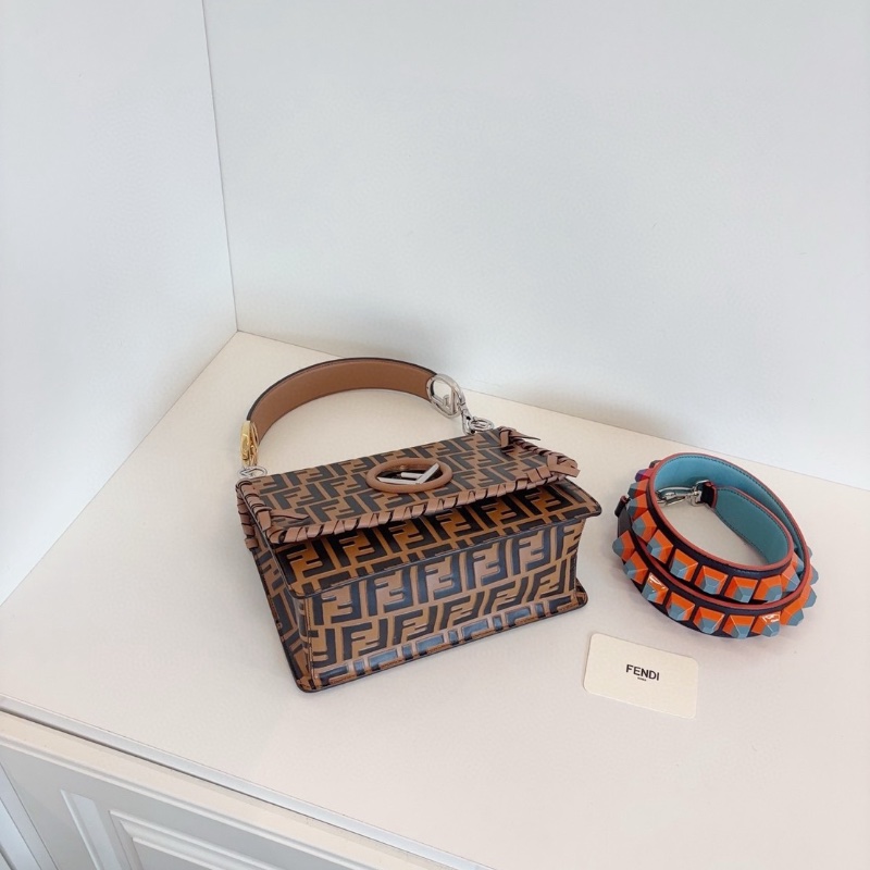 Fendi 經典FF老花手柄 編織包邊 搭配亞克力積木肩帶 25*17*10  98新配件塵袋-7