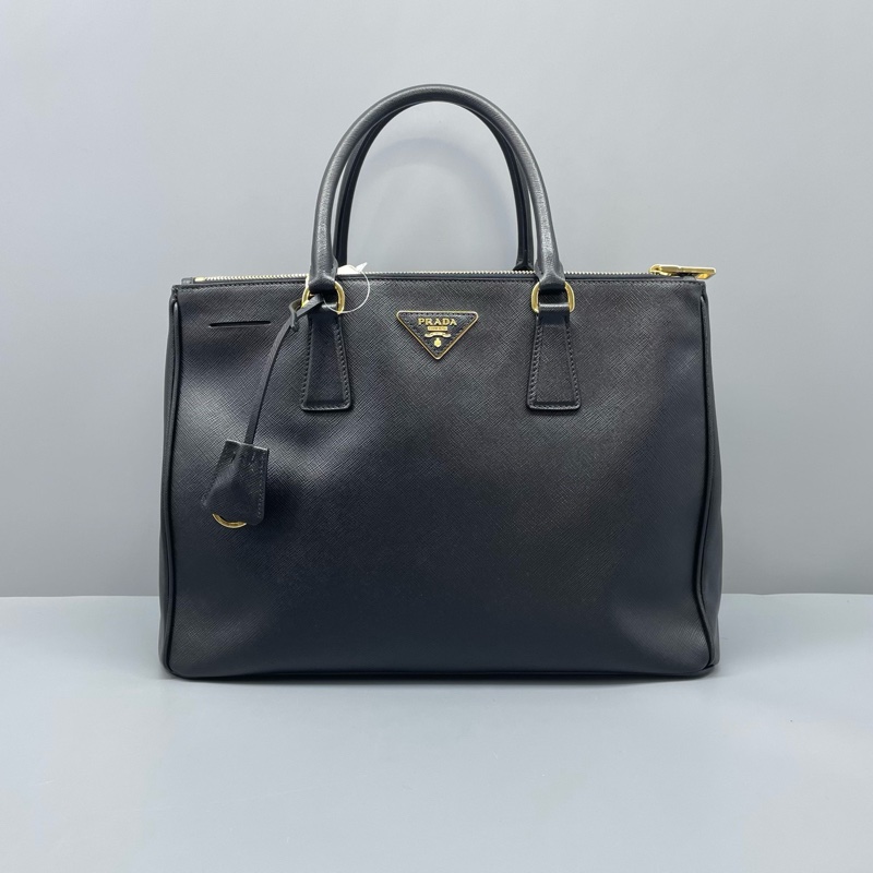 prada普拉達殺手包中號黑色 缺肩帶/34*24*16cm/-0