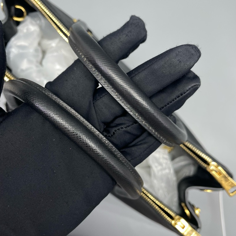 prada普拉達殺手包中號黑色 缺肩帶/34*24*16cm/-7