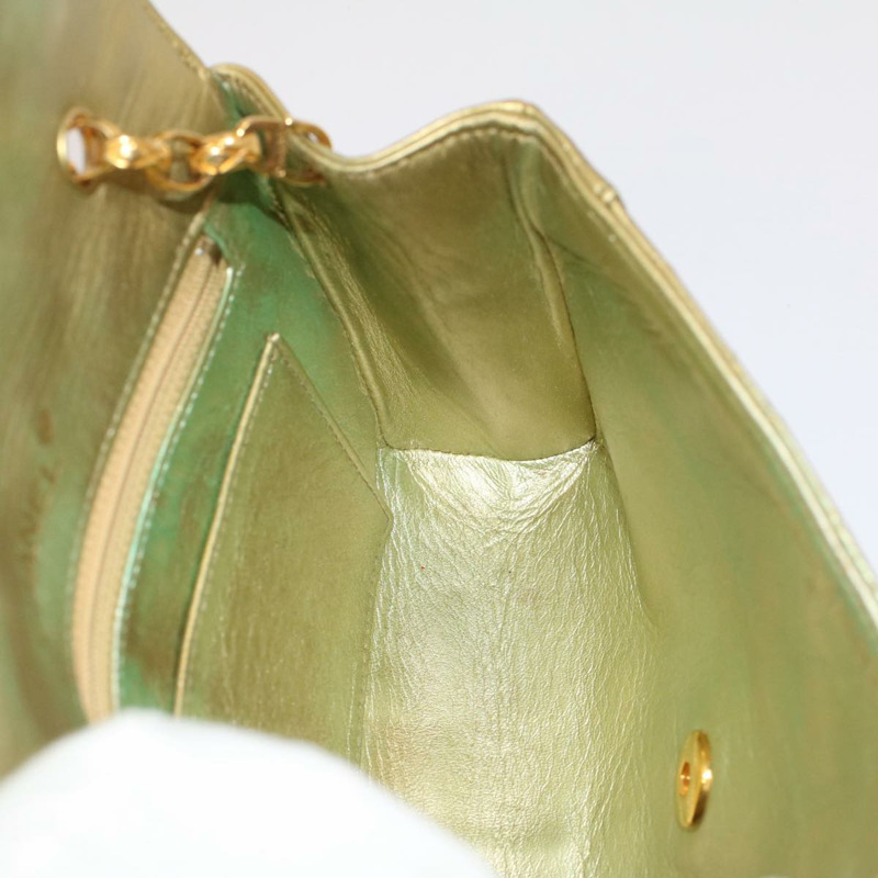 【日本直送】香奈兒 (CHANEL) Matelasse Turn Lock 鏈條單肩包，羊皮材質，金色雙C標誌，貨號 51274SAM-19