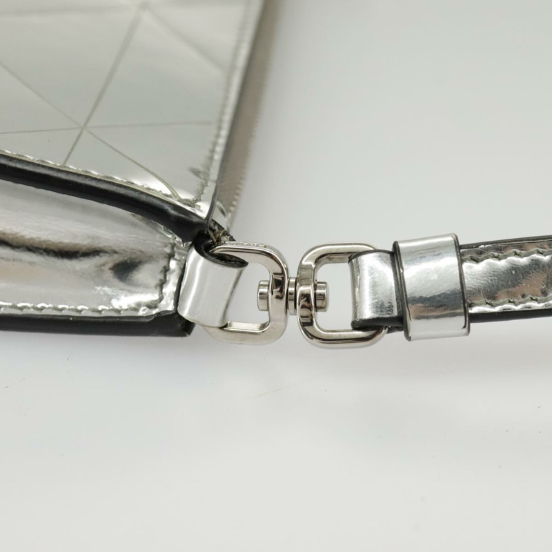 【日本直送】PRADA 金屬皮革銀色配件包 Auth 101052SAM-17