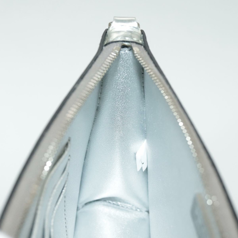 【日本直送】PRADA 金屬皮革銀色配件包 Auth 101052SAM-22