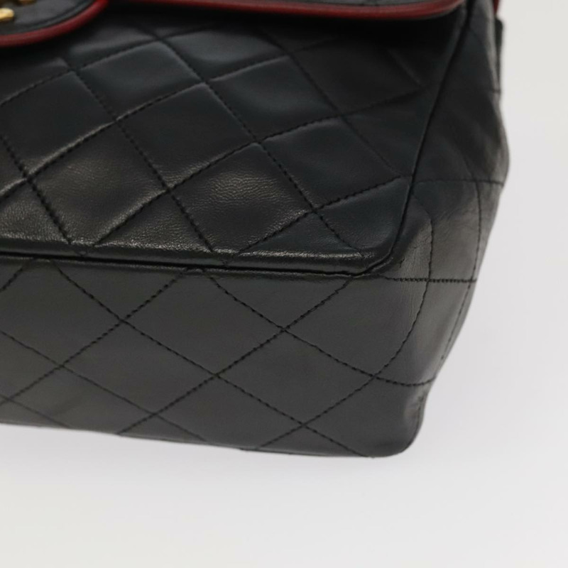 【日本直送】香奈兒 (CHANEL) 絎縫旋扣鏈條包，羊皮材質，黑色金色雙C標誌，正品編號 yk15912V-8