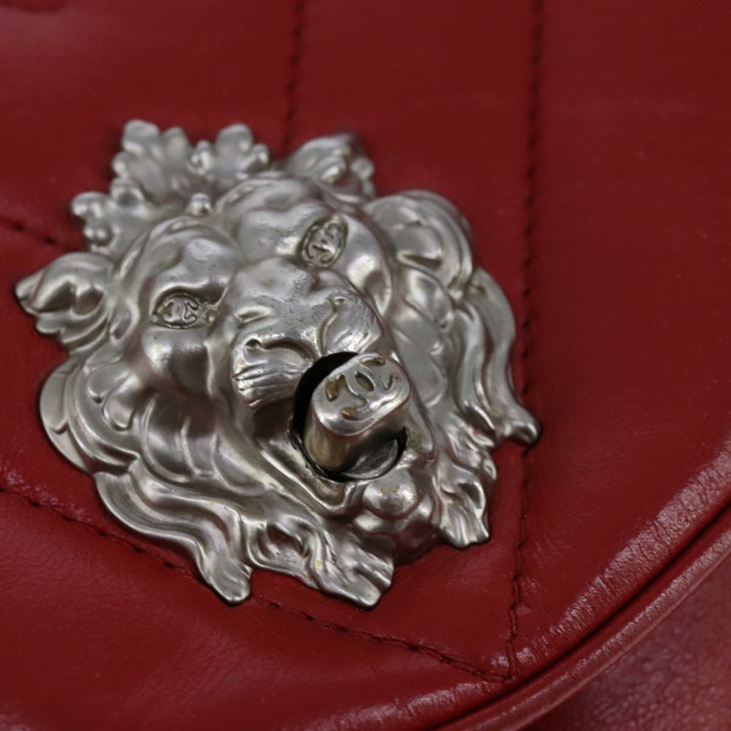 【日本直送】香奈兒 V 字縫線鏈條單肩背包，羊皮材質，紅色，CC 標誌，正品編號 102030SAM-16