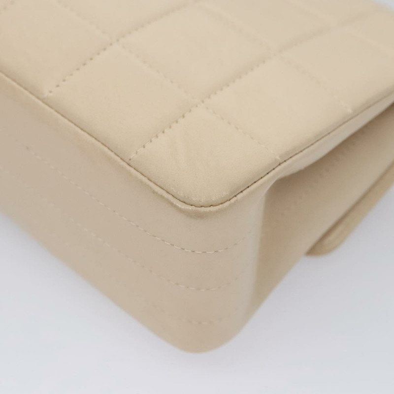 【日本直送】香奈兒 Choco Bar 鏈條肩背包，羊皮材質，象牙色，CC 標誌，貨號 110166SAM-17