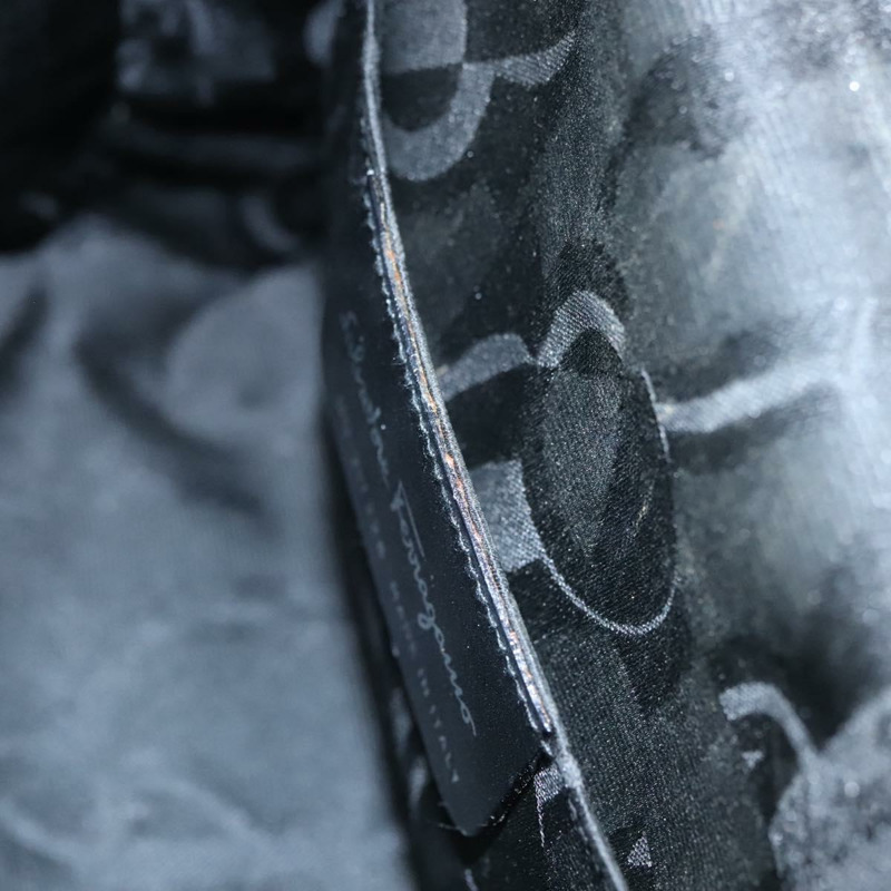 【日本直送】Salvatore Ferragamo Gancini 手提包 皮革 多色 正品 110491SAV-9