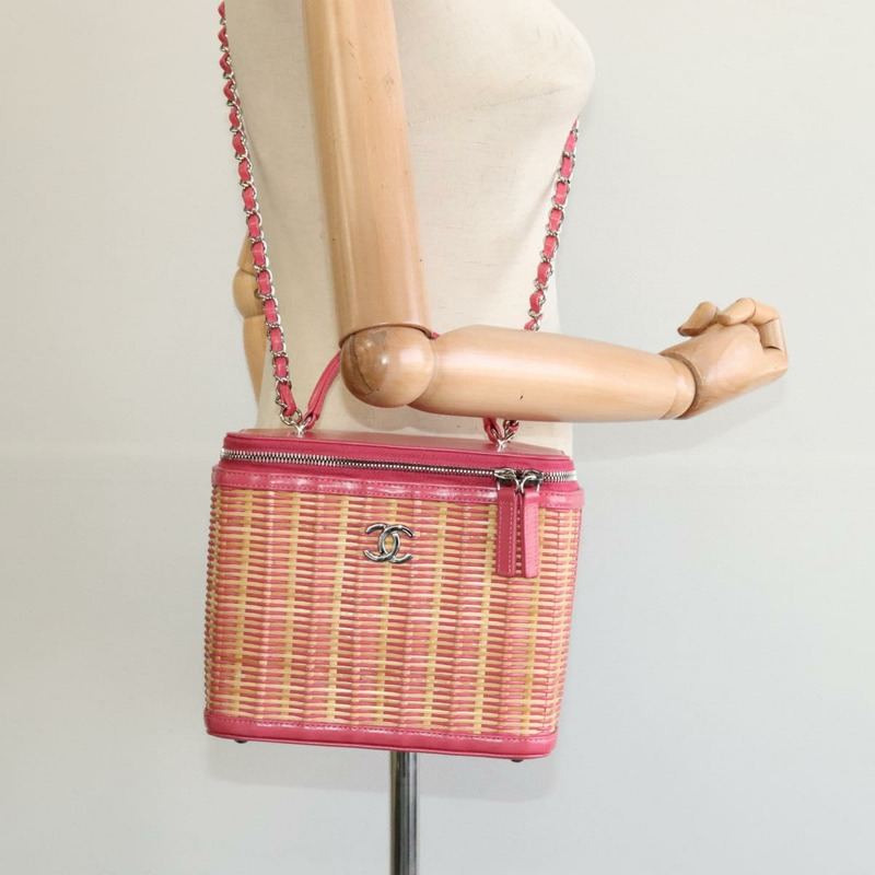 【日本直送】香奈兒 (CHANEL) 藤編化妝鏈條肩背包，粉紅色/銀色雙C標誌，正品編號 114200SAM-26