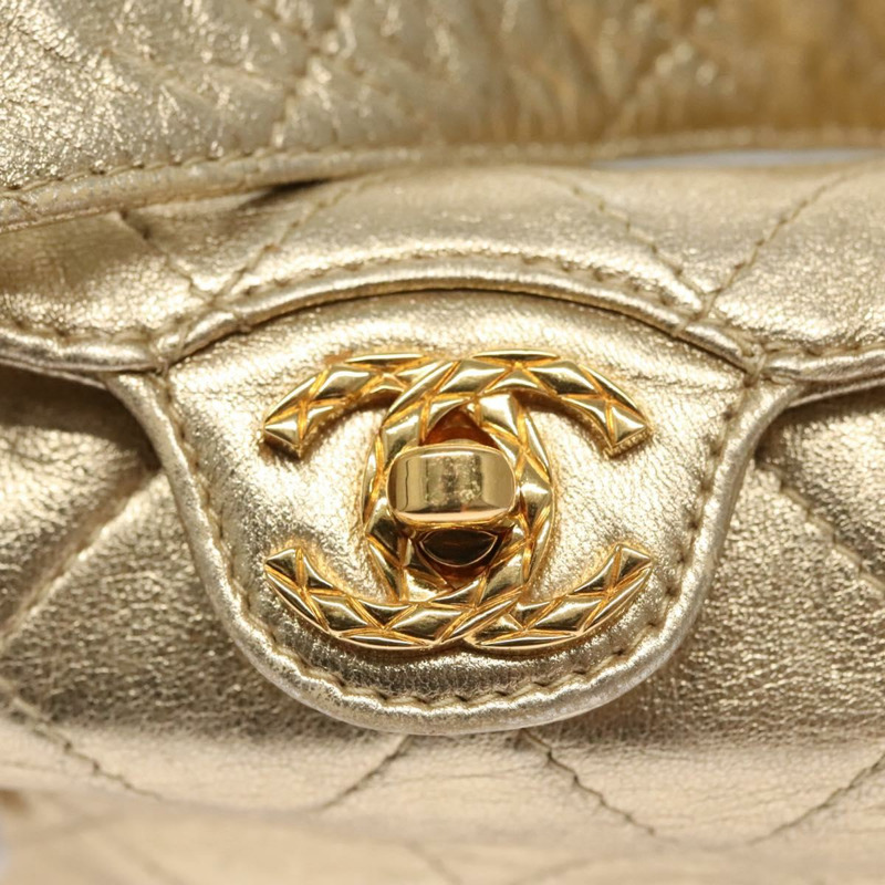 【日本直送】香奈兒 (CHANEL) Matelasse 羊皮單肩包，金色雙C標誌，貨號 114942V-16