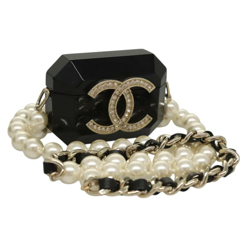 【日本直送】香奈兒 AirPods 肩背塑膠保護殼 黑色 CC 標誌 BA1117SM-0