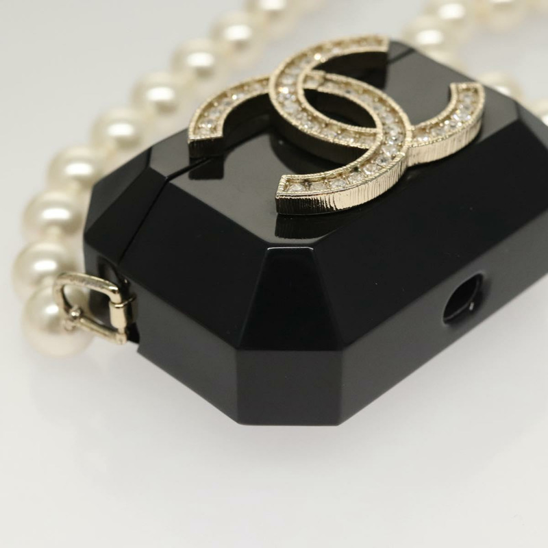 【日本直送】香奈兒 AirPods 肩背塑膠保護殼 黑色 CC 標誌 BA1117SM-8