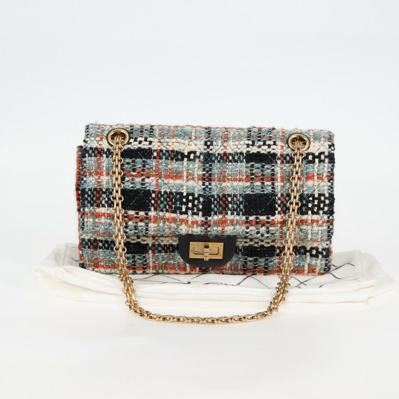 【日本直送】香奈兒 Matelasse 23 鏈條肩背包，斜紋軟呢淺藍色，金色雙C標誌，正品編號 120174SM-11