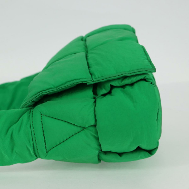 【日本直送】BOTTEGA VENETA MAXI INTRECCIATO 尼龍材質加厚科技卡帶包 Auth 115238M-2