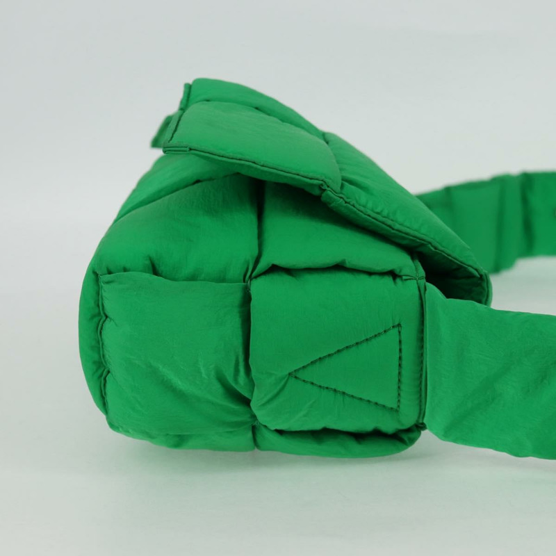 【日本直送】BOTTEGA VENETA MAXI INTRECCIATO 尼龍材質加厚科技卡帶包 Auth 115238M-3