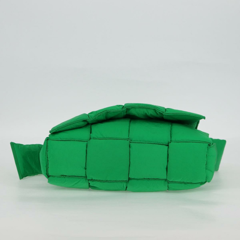 【日本直送】BOTTEGA VENETA MAXI INTRECCIATO 尼龍材質加厚科技卡帶包 Auth 115238M-4