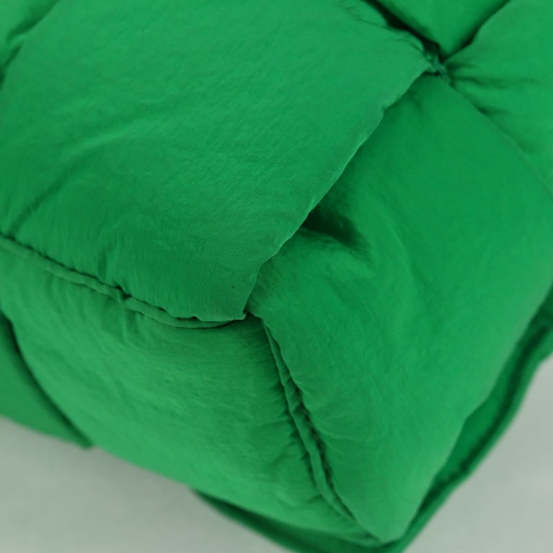 【日本直送】BOTTEGA VENETA MAXI INTRECCIATO 尼龍材質加厚科技卡帶包 Auth 115238M-16