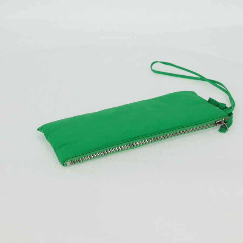 【日本直送】BOTTEGA VENETA MAXI INTRECCIATO 尼龍材質加厚科技卡帶包 Auth 115238M-24