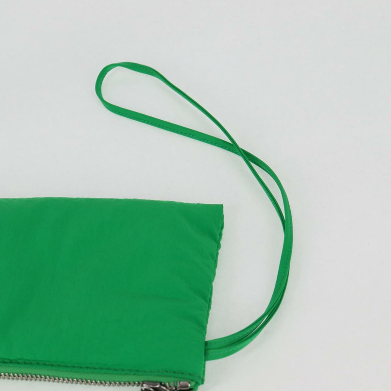 【日本直送】BOTTEGA VENETA MAXI INTRECCIATO 尼龍材質加厚科技卡帶包 Auth 115238M-25